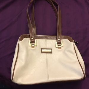 Capezio handbag cream and camel zipper and 3 compartments